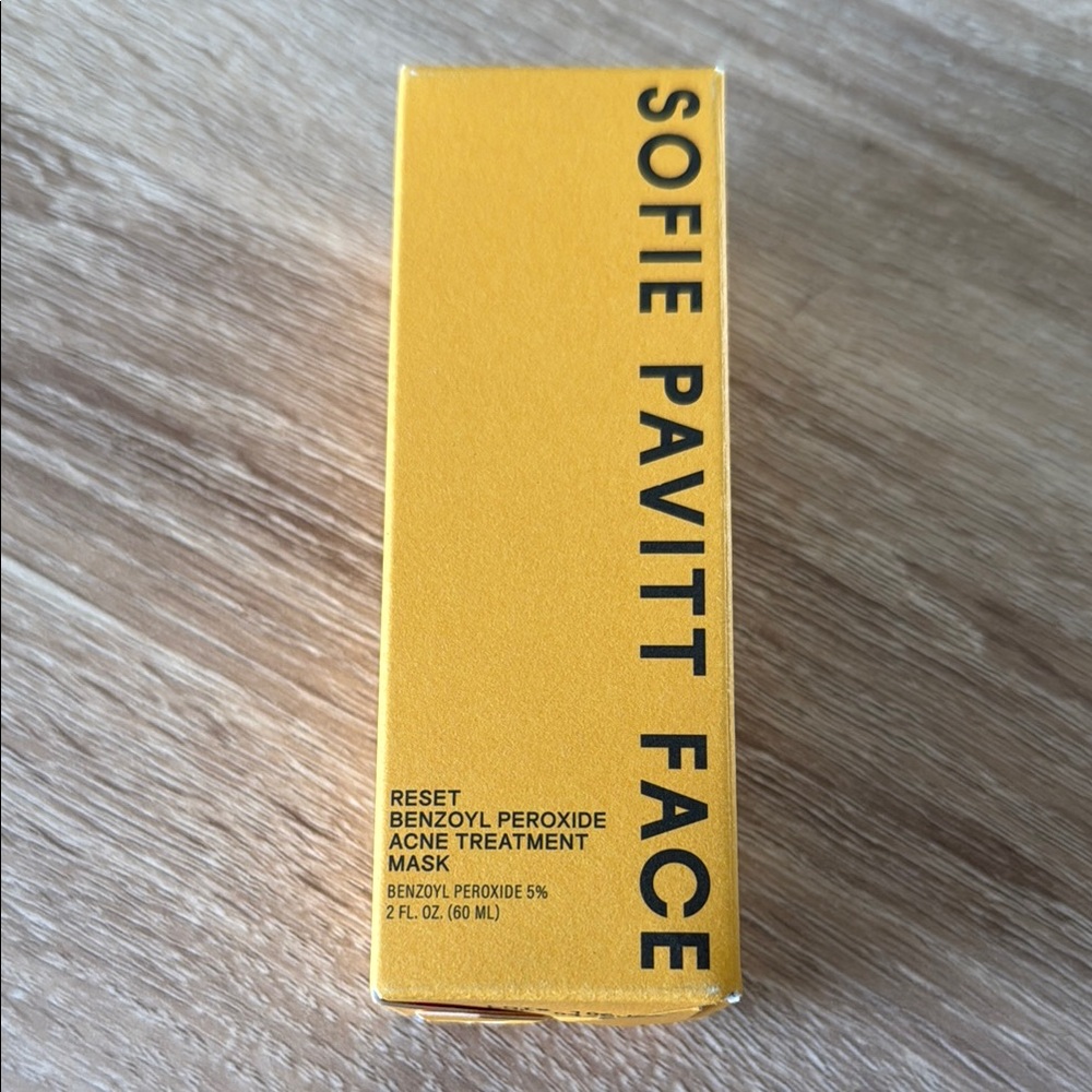 Sofie Pavitt Face Acne Treatment Mask